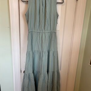 Calvin Klein Elegant Sleeveless Dress in Light Green